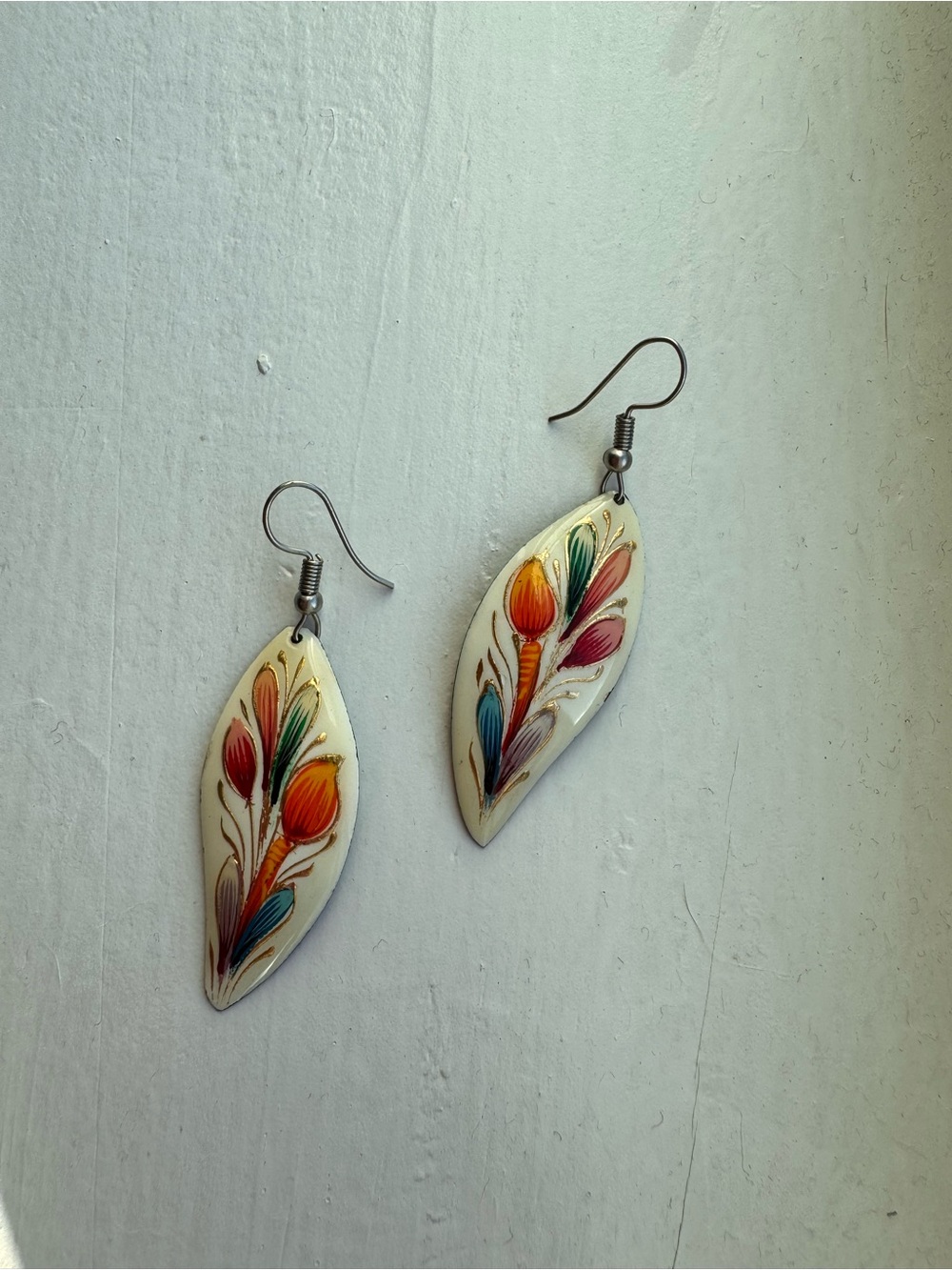 Hand-Painted Floral Leaf Drop Earrings – Multicolor on Cream